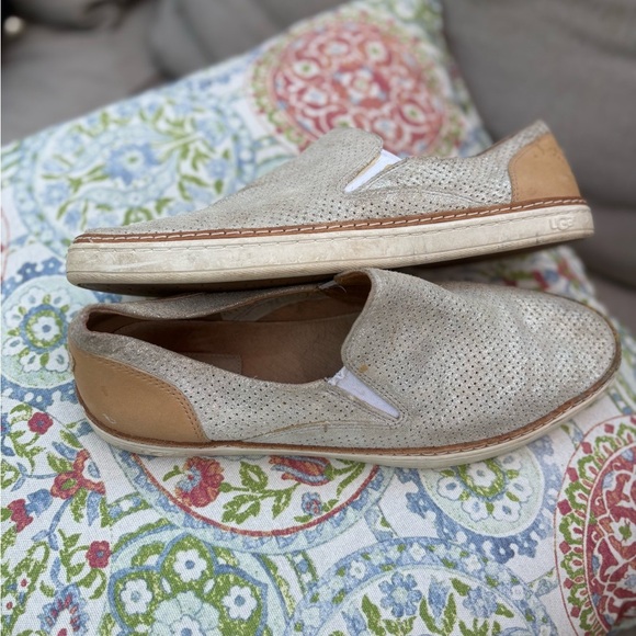 UGG Adley Perf Slip-On - size 8 - Picture 10 of 10